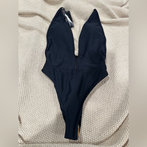 Carmen Marc Valvo NEW🔥 Black Halter One-Piece Swimsuit - Picture 2 of 9